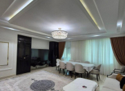 Satılır 4 otaqlı 200 m2 yeni tikili Gənclik m.