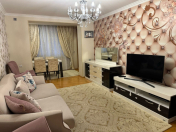 Satılır 3 otaqlı 60 m2 köhnə tikili Elmlər Akademiyası m.