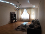 Satılır 3 otaqlı 140 m2 yeni tikili Elmlər Akademiyası m.