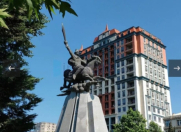 Satılır 4 otaqlı 180 m2 yeni tikili ADA universiteti