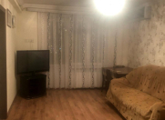 Satılır 3 otaqlı 85 m2 köhnə tikili Qara Qarayev m.