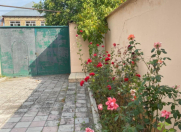 Satılır 8 otaqlı 12 m2 bağ evi Quba