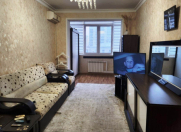 Satılır 2 otaqlı 52 m2 köhnə tikili Şah İsmayıl Xətai m.