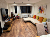 Satılır 3 otaqlı 123.5 m2 köhnə tikili Yasamal r.