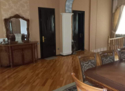 Satılır 11 otaqlı 300 m2 həyət evi 8 km