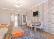 Satılır 4 otaqlı 110 m2 köhnə tikili İnşaatçılar m.