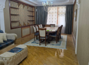 Satılır 4 otaqlı 142 m2 yeni tikili 28 May m.