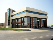 İcarəyə verilir 3 otaqlı 2350 m2 obyekt Azadlıq prospekti m.