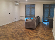 İcarəyə verilir 2 otaqlı 105 m2 yeni tikili 8 Noyabr m.