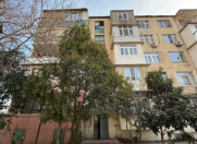 Satılır 2 otaqlı 65 m2 köhnə tikili İzmir parkı