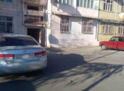 İcarəyə verilir 3 otaqlı 70 m2 köhnə tikili Qazax