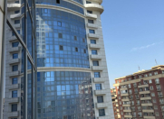 Satılır 4 otaqlı 240 m2 yeni tikili Sirk