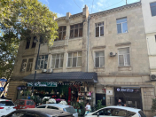 Satılır 4 otaqlı 175 m2 köhnə tikili 28 May m.