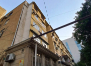 Satılır 3 otaqlı 75 m2 köhnə tikili Həzi Aslanov m.