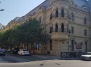 Satılır 3 otaqlı 100 m2 köhnə tikili Gənclik m.