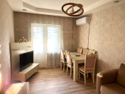 İcarəyə verilir 2 otaqlı 65 m2 köhnə tikili Xalqlar Dostluğu m.