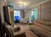 Satılır 2 otaqlı 60 m2 köhnə tikili Xalqlar Dostluğu m.