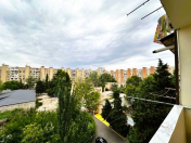 Satılır 3 otaqlı 80 m2 köhnə tikili Xalqlar Dostluğu m.