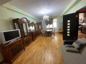 İcarəyə verilir 3 otaqlı 125 m2 yeni tikili Şah İsmayıl Xətai m.