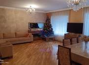 Satılır 5 otaqlı 120 m2 köhnə tikili Həzi Aslanov m.