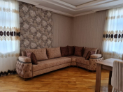 İcarəyə verilir 3 otaqlı 150 m2 yeni tikili Əhmədli m.