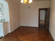 Satılır 3 otaqlı 65 m2 köhnə tikili Əhmədli m.