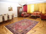 İcarəyə verilir 4 otaqlı 240 m2 yeni tikili Təzə bazar