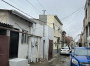 Satılır 2 otaqlı 70 m2 həyət evi İnşaatçılar m.