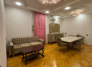 İcarəyə verilir 4 otaqlı 110 m2 köhnə tikili Həzi Aslanov m.