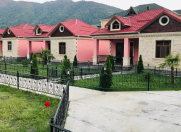 İcarəyə verilir 3 otaqlı 70 m2 həyət evi Qax