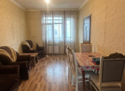 İcarəyə verilir 2 otaqlı 40 m2 köhnə tikili Memar Əcəmi m.