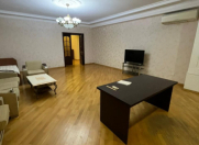 İcarəyə verilir 3 otaqlı 170 m2 yeni tikili Gənclik m.