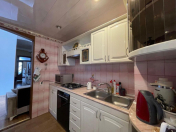 Satılır 4 otaqlı 200 m2 köhnə tikili 28 May m.