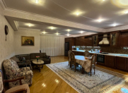 Satılır 5 otaqlı 216 m2 yeni tikili 28 May m.