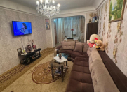 Satılır 3 otaqlı 70 m2 köhnə tikili Elmlər Akademiyası m.