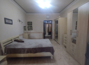 Satılır 3 otaqlı 99 m2 köhnə tikili 28 May m.