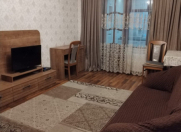 Satılır 3 otaqlı 80 m2 köhnə tikili İnşaatçılar m.