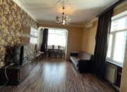 Satılır 2 otaqlı 60 m2 köhnə tikili Gənclik m.