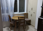 Satılır 2 otaqlı 65 m2 köhnə tikili Xətai r.