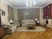 Satılır 5 otaqlı 250 m2 yeni tikili 8 mkr