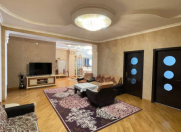 Satılır 4 otaqlı 170 m2 yeni tikili İnşaatçılar m.
