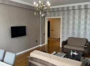 İcarəyə verilir 2 otaqlı 105 m2 yeni tikili Nizami m.