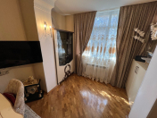 Satılır 3 otaqlı 85 m2 köhnə tikili Neftçilər m.