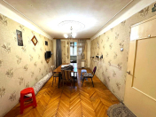 Satılır 2 otaqlı 50 m2 köhnə tikili 8 km