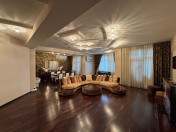 Satılır 5 otaqlı 220 m2 yeni tikili 8 km