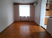 Satılır 3 otaqlı 70 m2 köhnə tikili Əhmədli m.