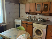 Satılır 2 otaqlı 60 m2 köhnə tikili Gənclik m.