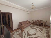 Satılır 2 otaqlı 65 m2 yeni tikili İnşaatçılar m.