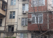 İcarəyə verilir 2 otaqlı 50 m2 köhnə tikili Moskva univermağı