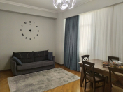 Satılır 2 otaqlı 60 m2 yeni tikili İnşaatçılar m.